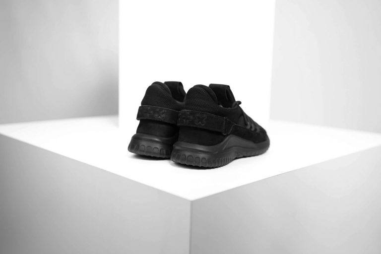 XA1 Sneaker - BLACK OUT