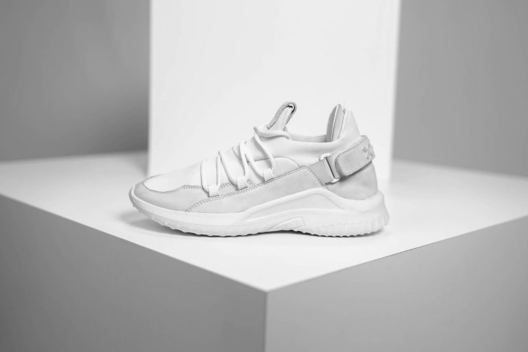 XA1 Sneaker - White OUT