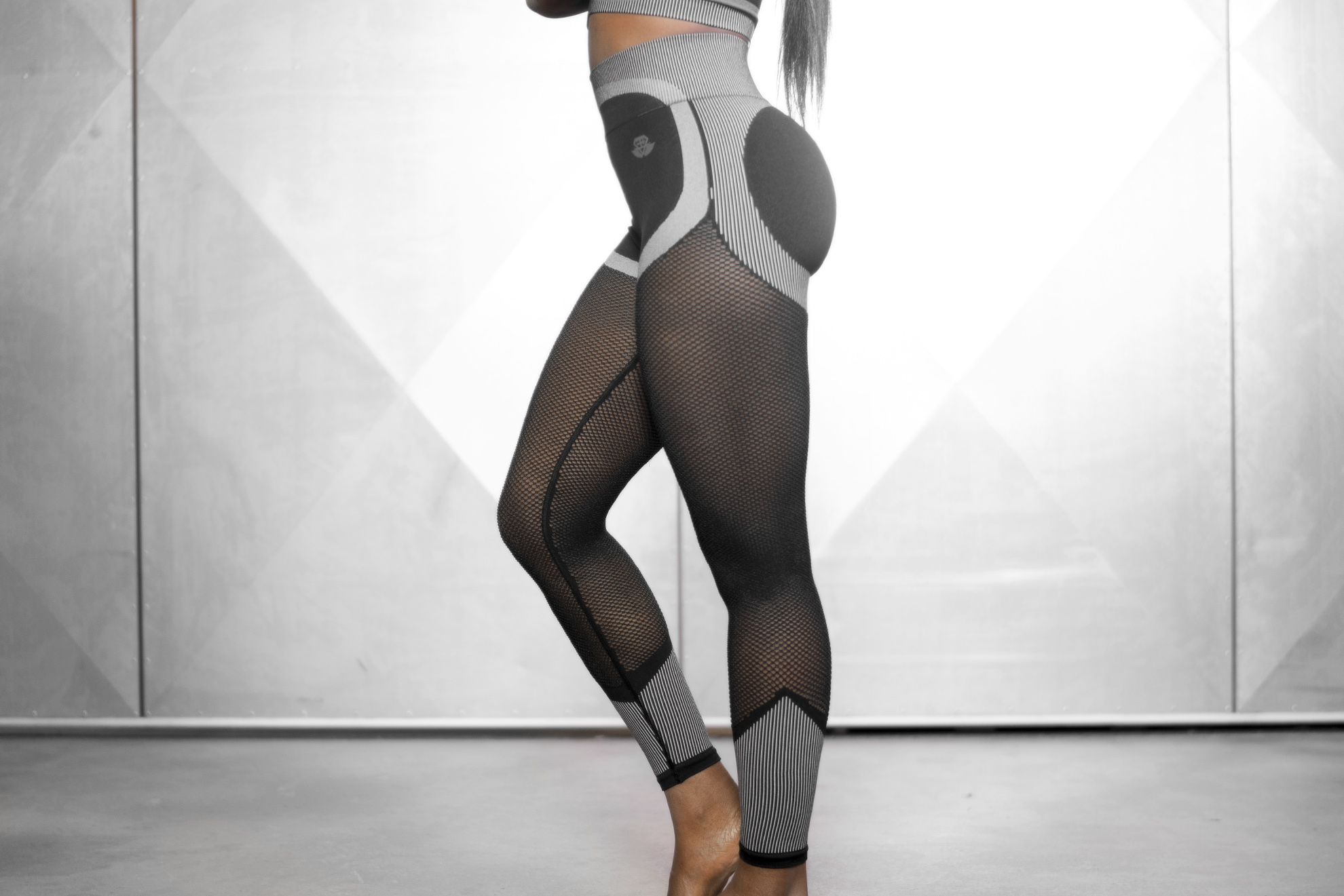 Equilibrium Activewear Legging L7015 Ava Black with Black Mesh